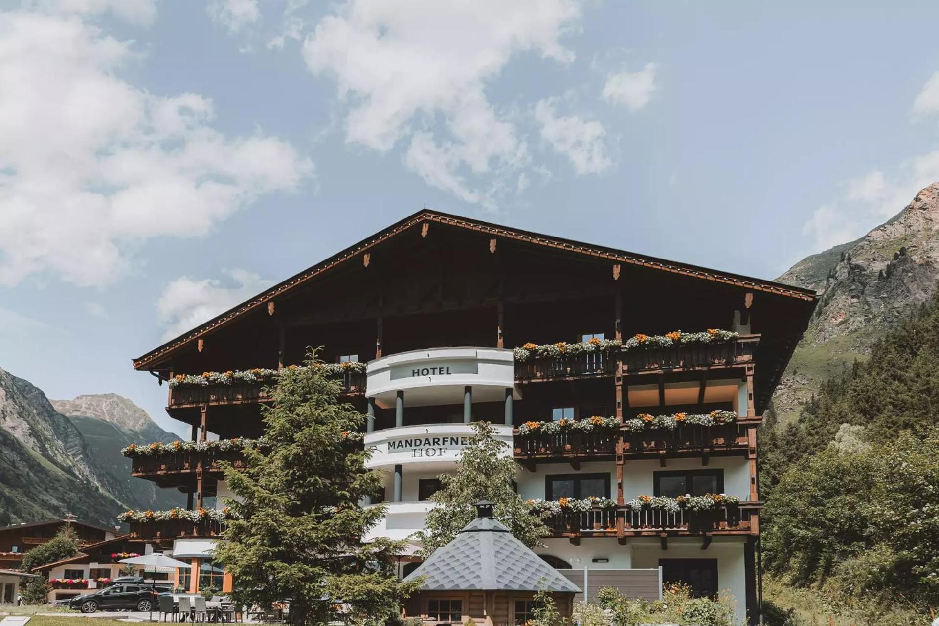 Boutique Hotel Mandarfnerhof Sankt Leonhard im Pitztal Exterior foto